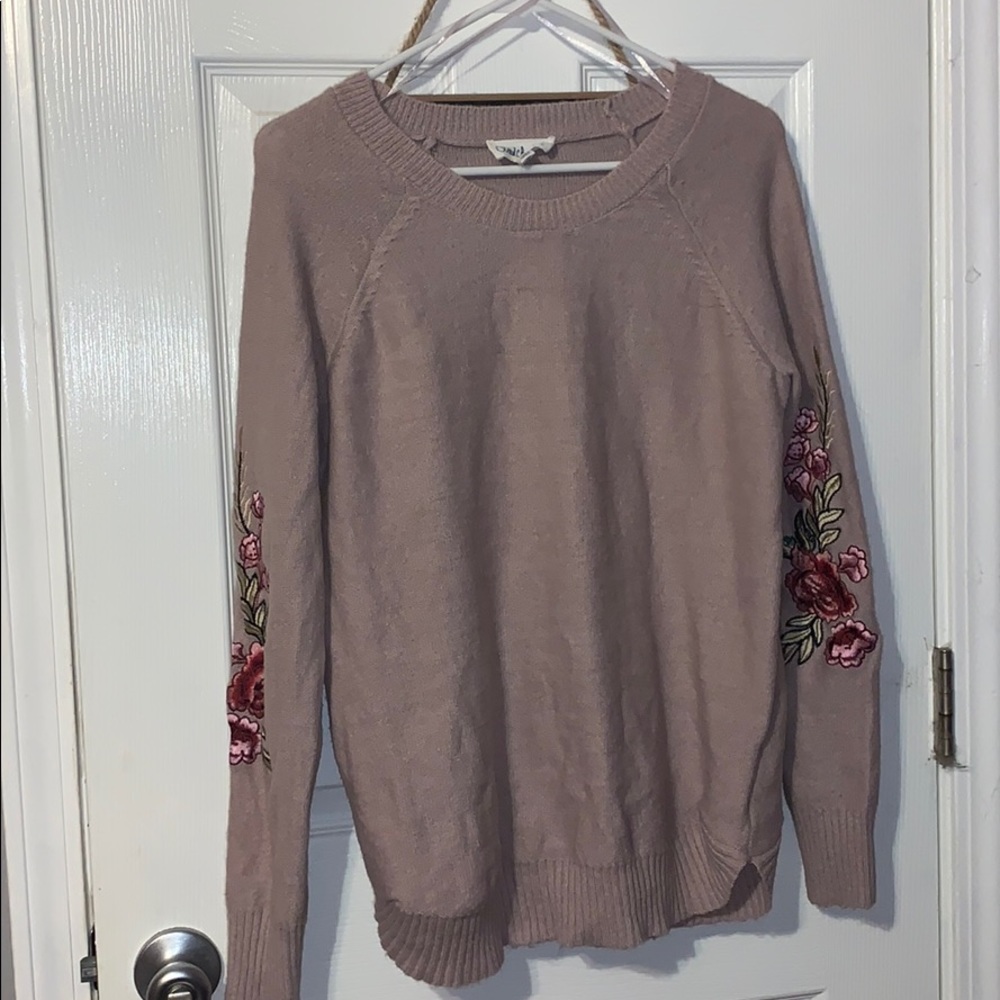 flower sleeve sweater